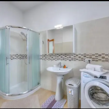 Appartement With View Maggiore/laveno Mombello Laveno