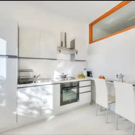 With View Maggiore/laveno Mombello Apartment *