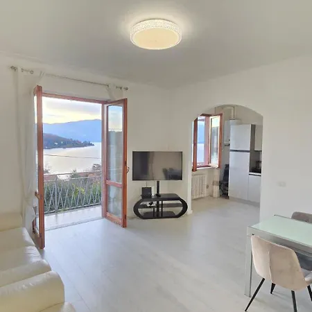 アパート With View Maggiore/laveno Mombello
