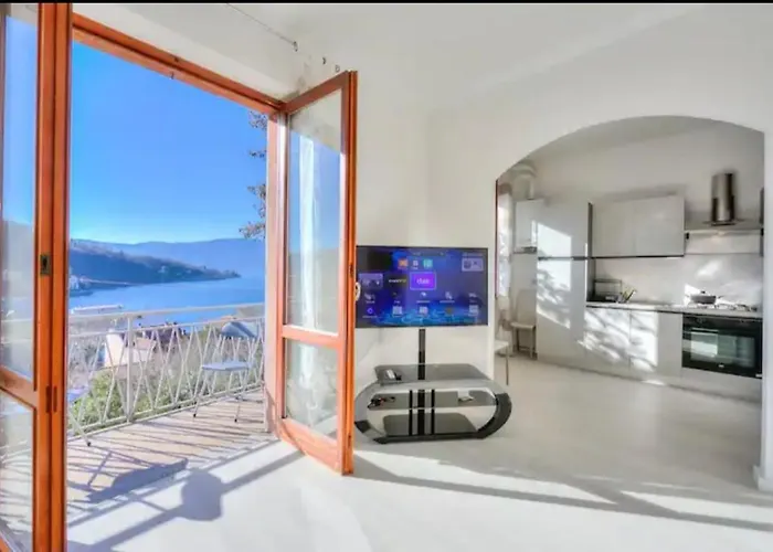 Apartament With View Maggiore/laveno Mombello Laveno