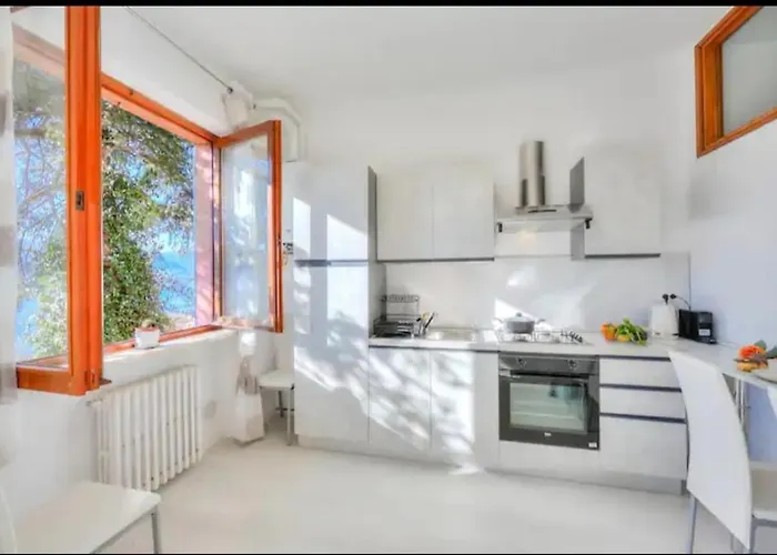 With View Maggiore/laveno Mombello